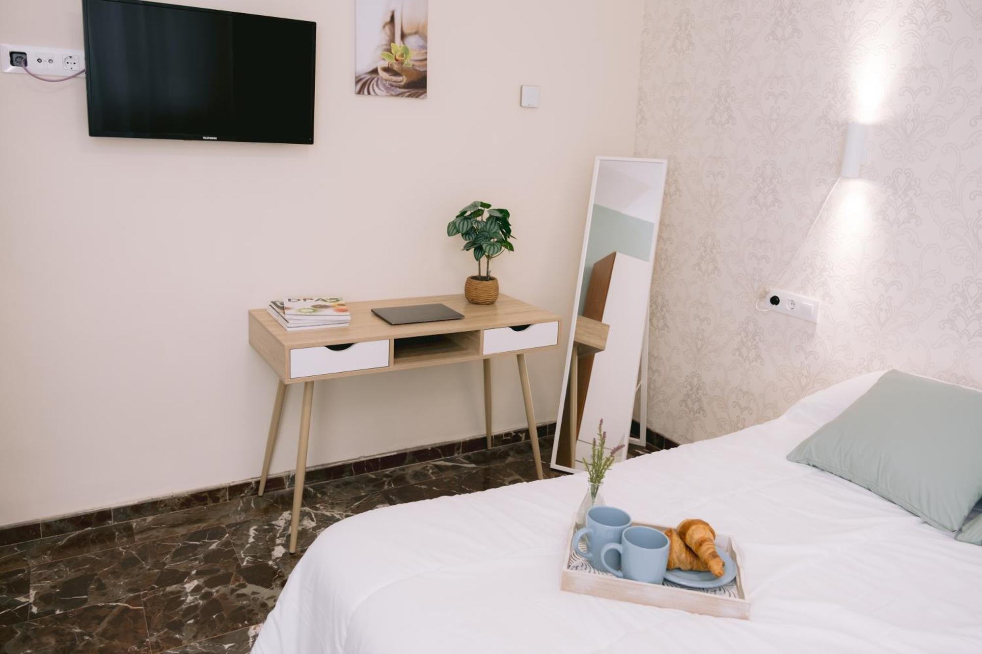 Piso Compartido Delyrent, Reja Hotel Jaen Bagian luar foto